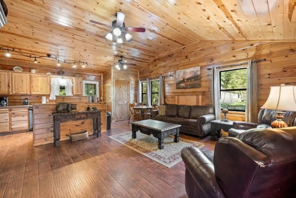 Misty Moonlight, Sleeps 4, Mountain Cabin Daire Broken Bow Dış mekan fotoğraf