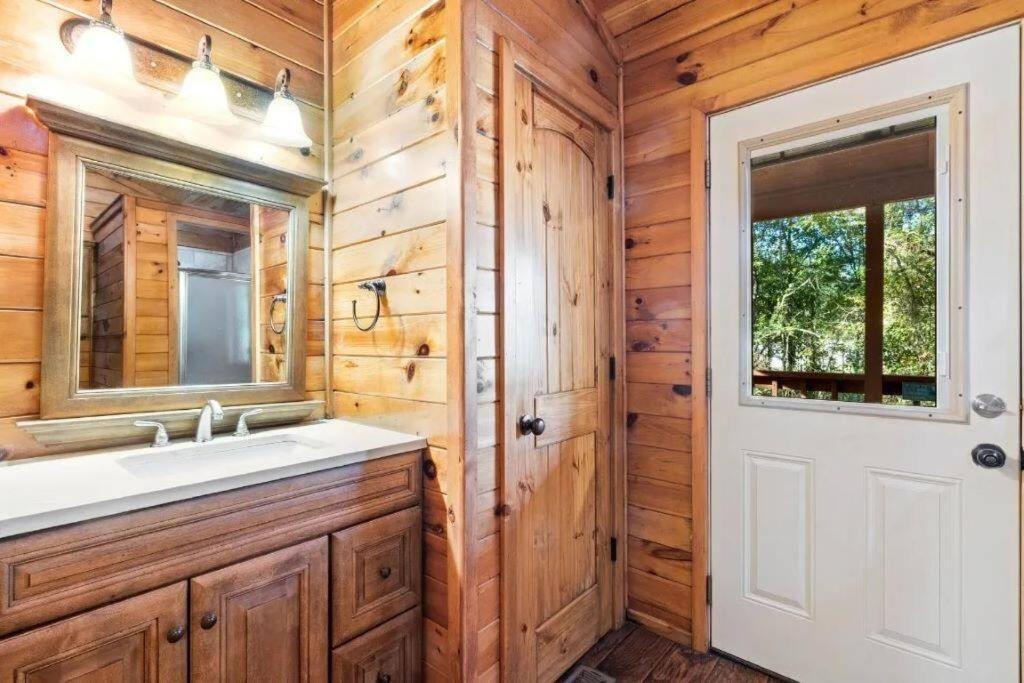 Misty Moonlight, Sleeps 4, Mountain Cabin Daire Broken Bow Dış mekan fotoğraf